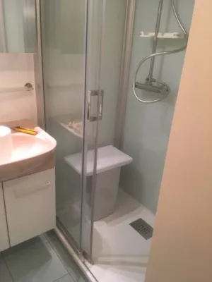 Remplacement baignoire par douche sénior sécurisée à Bron, Rhône (69)