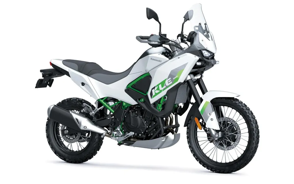 Nouveauté - Trail A2 Kawasaki KLE500 SE blanc