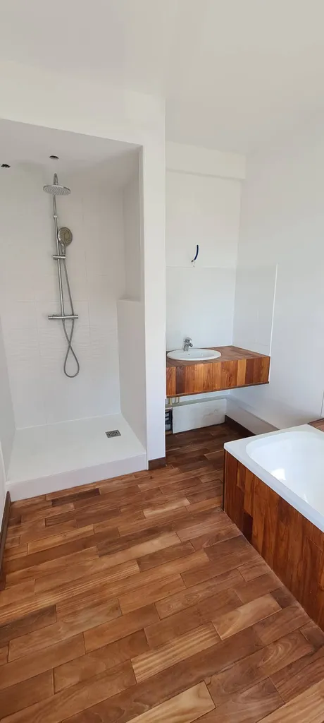Rénovation d'une salle de bain d'une maison ancienne à Saint Michel de fronsac à côté de Libourne