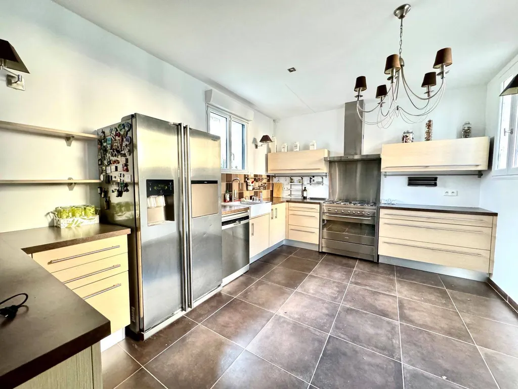 Maison familiale d'exception Courbevoie 92400