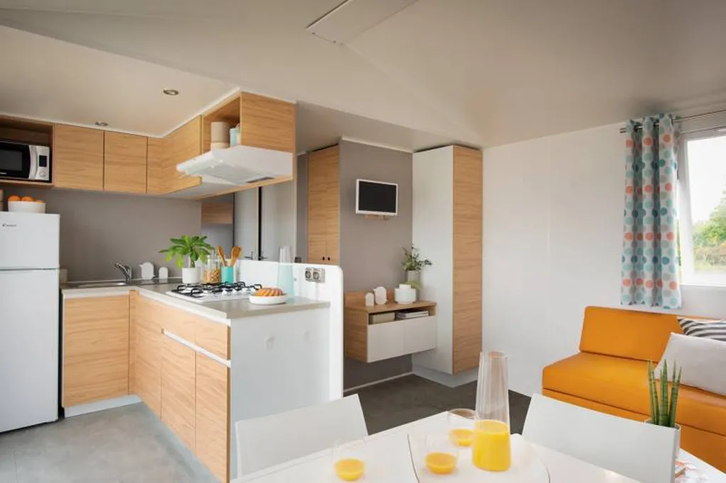 mobil home familles nombreuses pour des vacances en bord de mer au camping à Vias