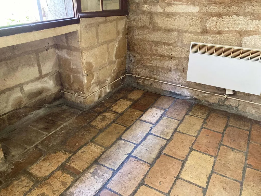 Murs humides par remontées capillaires Frontignan