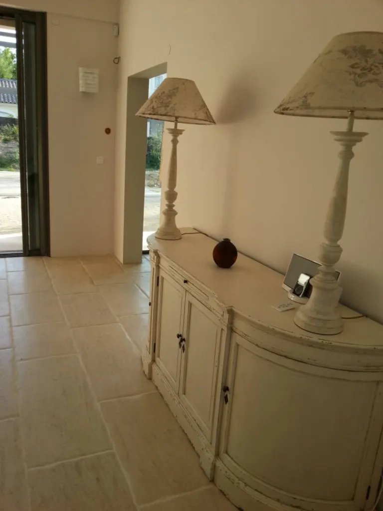 Ou acheter la pierre de Dordogne pour intérieur entre Narbonne et Aix-en-Provence ?