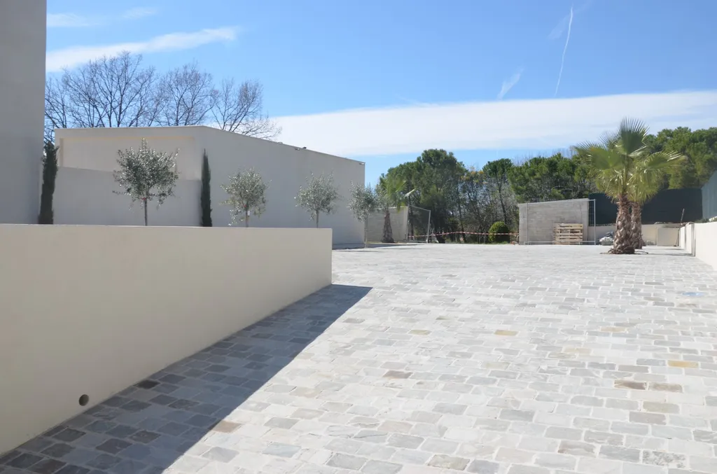 pavé gris autobloquant gris