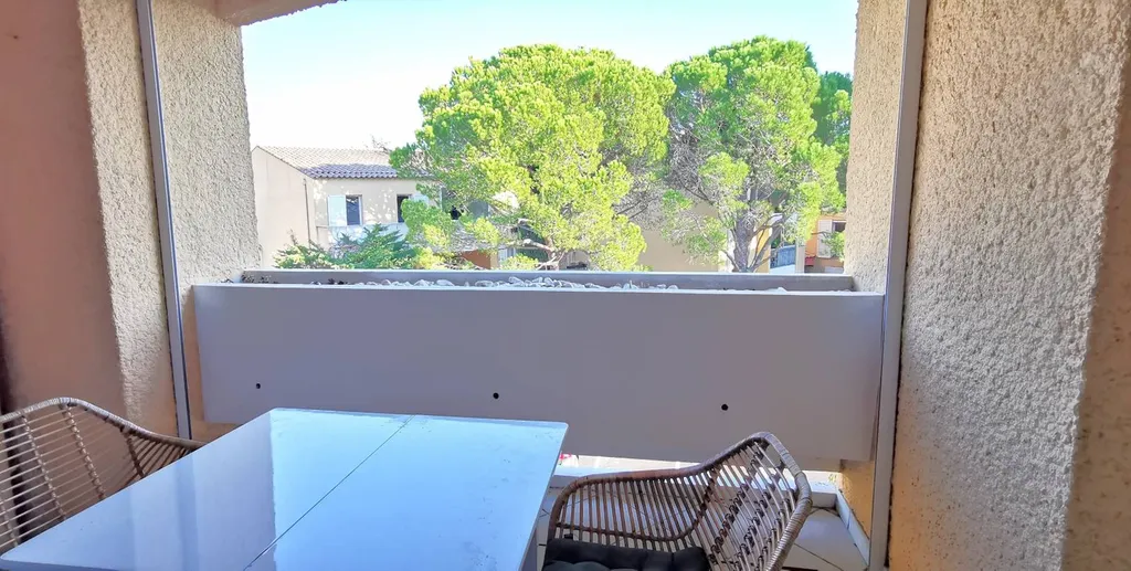 T3 avec terrasse en denrier étage à Cassis
