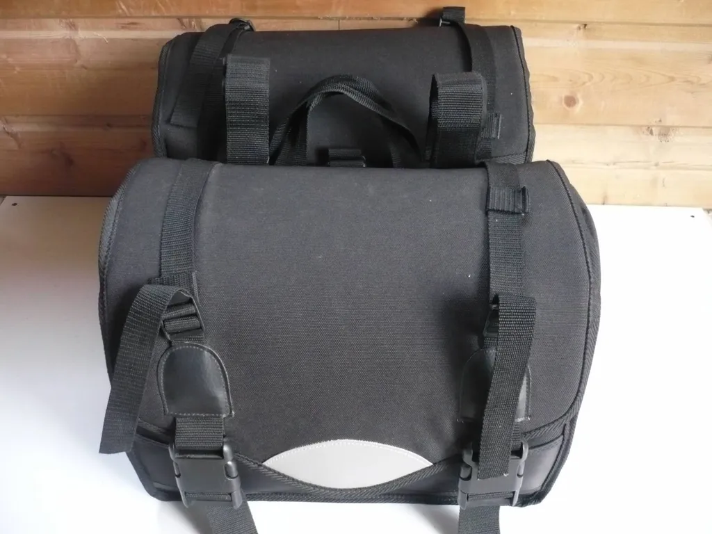 OU TROUVER SACOCHES CAVALIERES