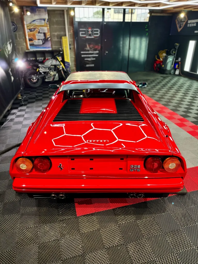 Traitement céramique lyon polissage carrosserie DETAILING Ferrari 328 GTS