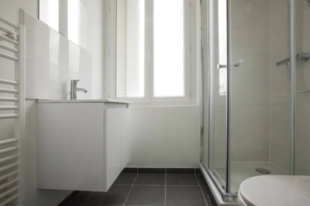 Appartement T1 rénové au rez-de-chaussée d'une petite copropriété de charme à Oullins aux portes de Lyon