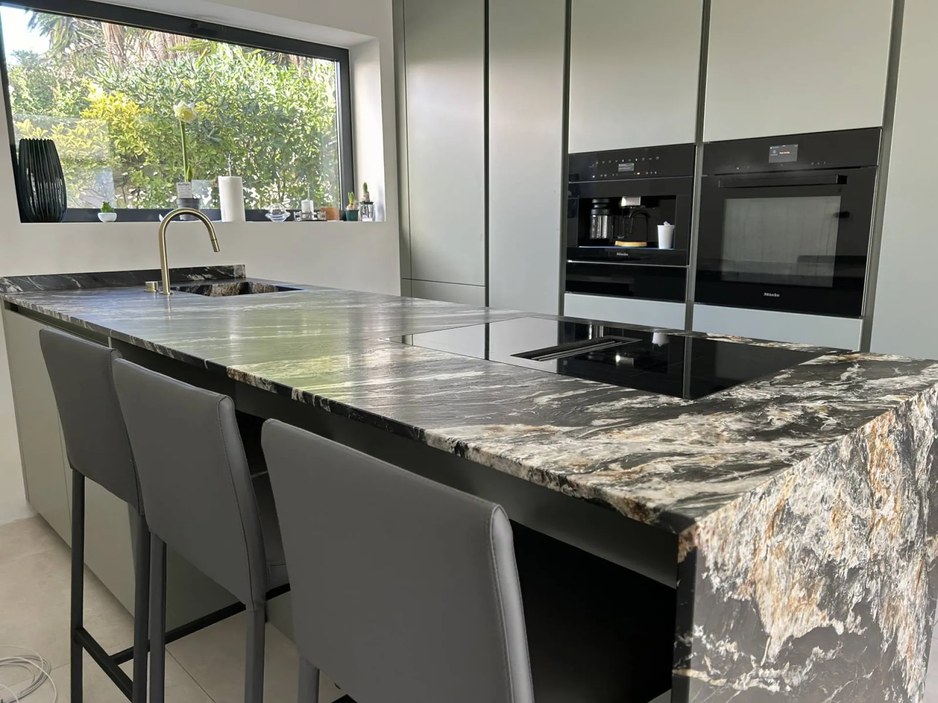 Réalisation d'une cuisine italienne haut de gamme à Six Fours dans le 83