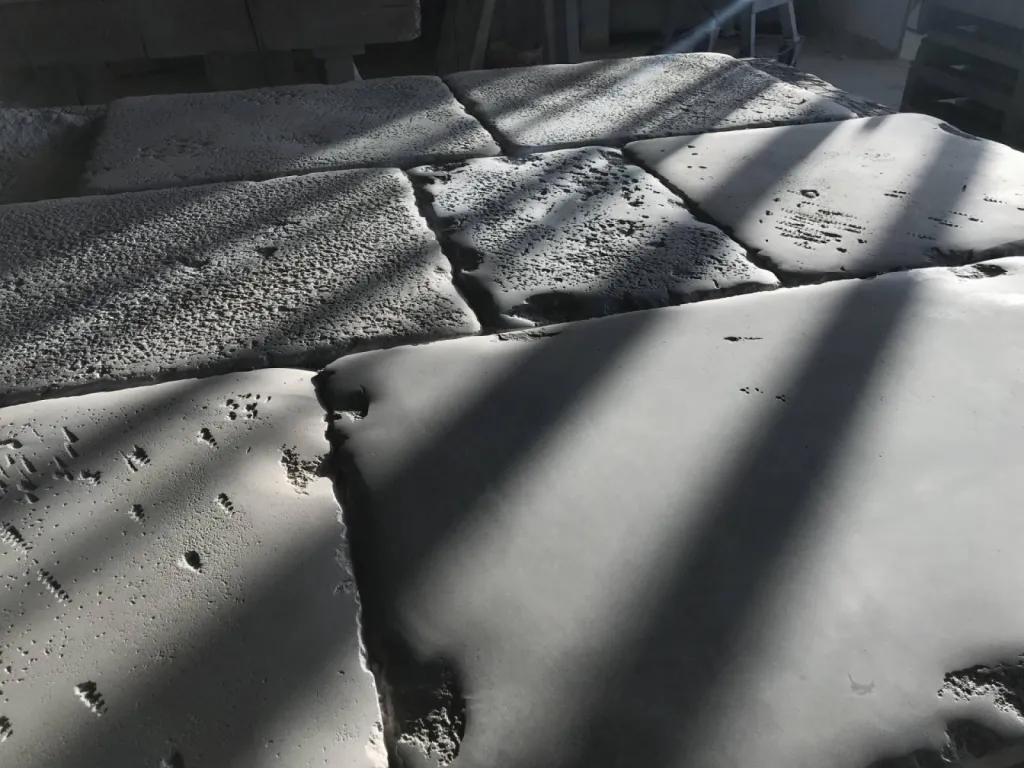 La véritable pierre dure de Dordogne pour dallage haut de gamme intérieur et extérieur