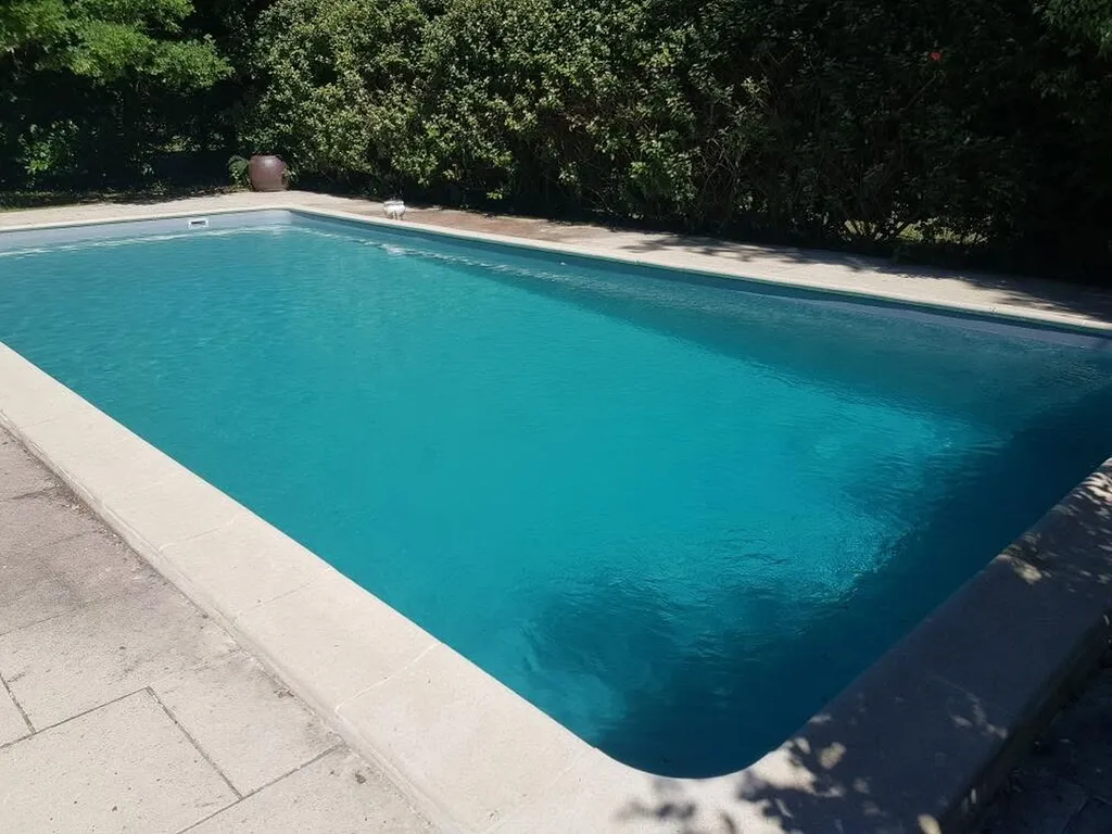 Pisciniste spécialisé dans le remplacement de pompe de filtration à Bordeaux