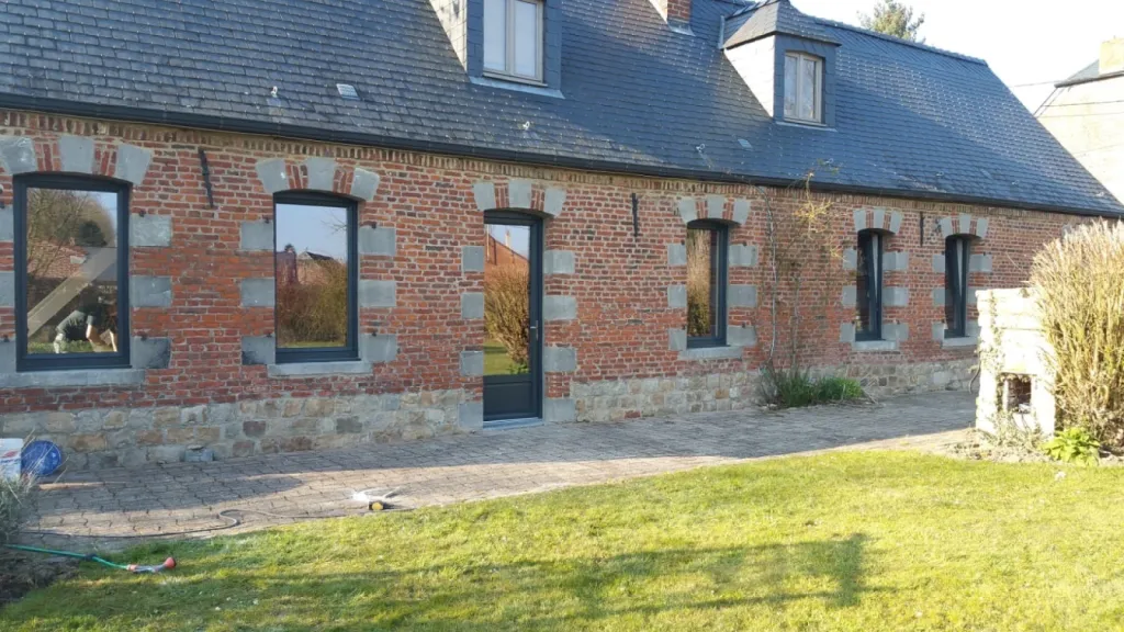 Pose de fenêtres mixtes avec garantie 20 ans pour une maison ancienne proche de Honfleur 14 dans le Calvados