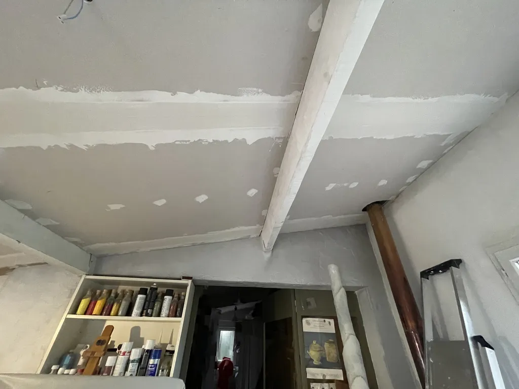 Isolation d un plafond par laine de verre et placo à Aix en Provence 