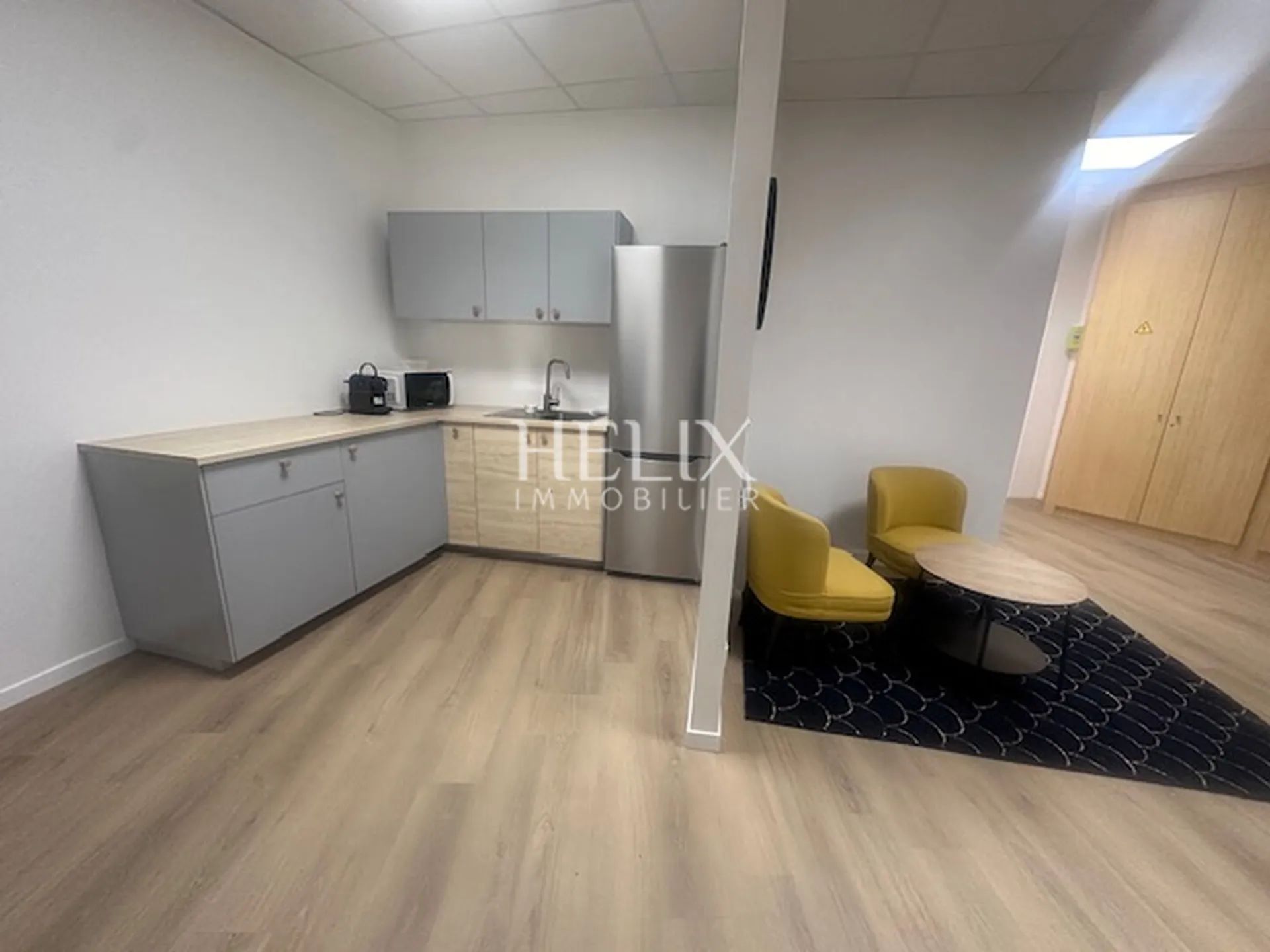 Location d'un bureau à Saint Germain en Laye dans un immeuble entiérement rénové