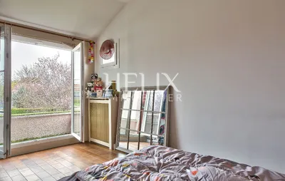 Maison 7 pièces 180 M² avec 4 chambres sur l'île de Migneaux avec une piscine proche de Poissy et de Villennes sur Seine dans un cadre de vie idyllique