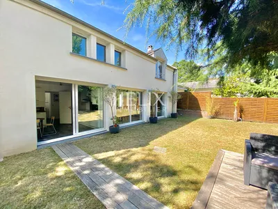 Le Vésinet Maison familiale avec studio indépendant à 10 minutes du RER A