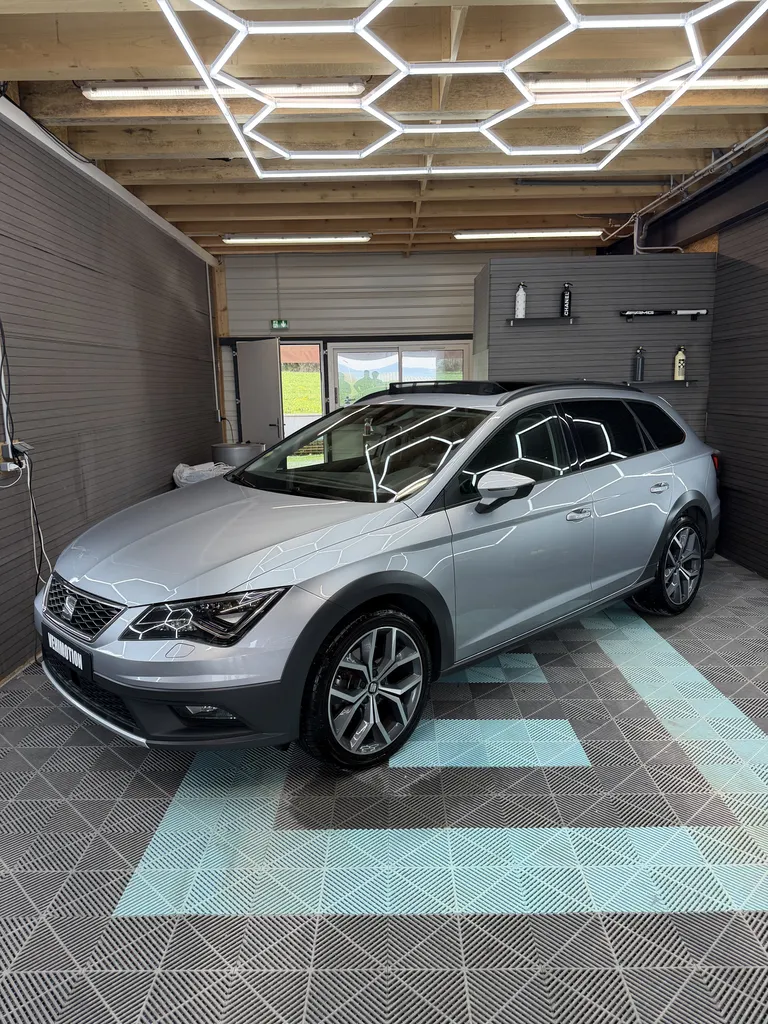 SEAT LEON X PERIENCE 2.0 TDI 184 CHV / 4DRIVE / 1ER MAIN / T/O / SEAT SOUND