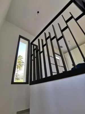 FABRICANT GARDE CORPS MODERNE ORIGINAL DESIGN ACIER FER MARTIGUES 13