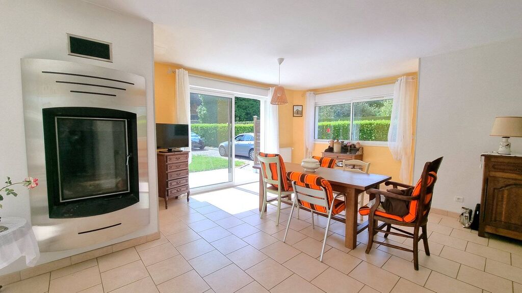 A vendre, belle maison contemporaine, 4 chambres, sous-sol complet à 5 minutes de Dieppe et de Petit-Caux