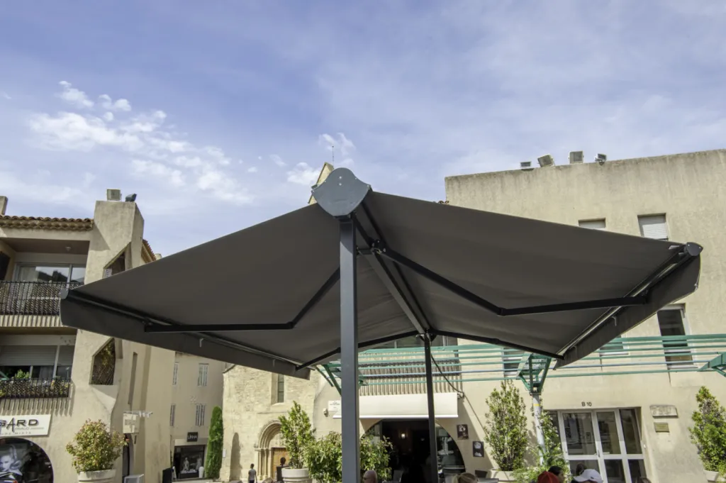 vente de store sur pieds pour terrasse et jardins aix en provence
