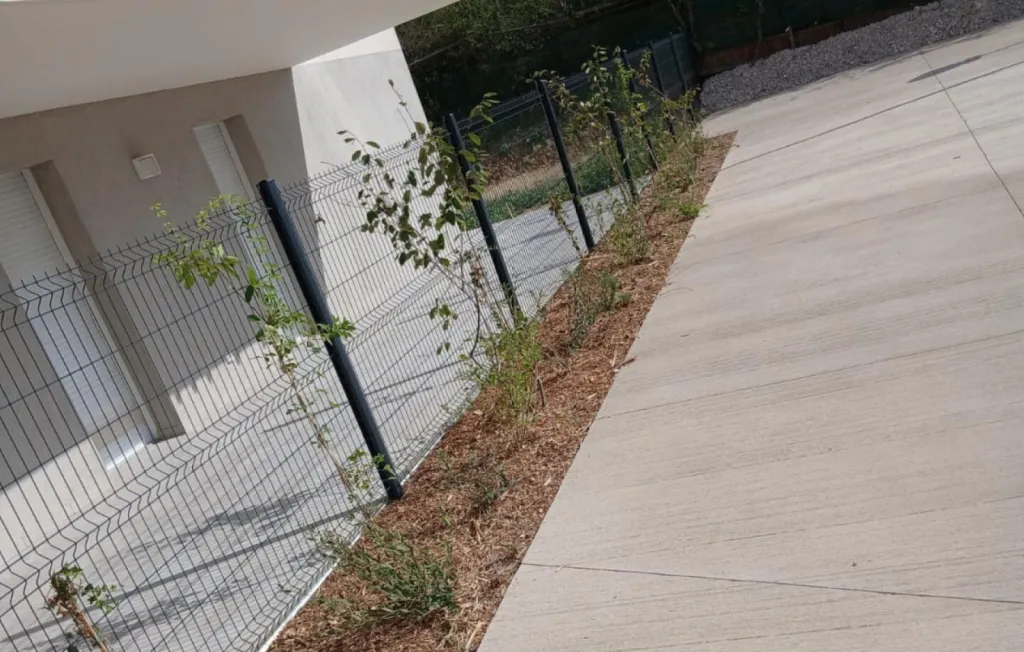 Nettoyage approfondi de 4 bâtiments à Istres