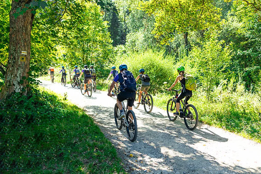 Roulez Pour la Bonne Cause et Soudez vos Collaborateurs Grâce à un Défi Vélo Solidaire et Éco-Responsable sur la Côte d’Azur.