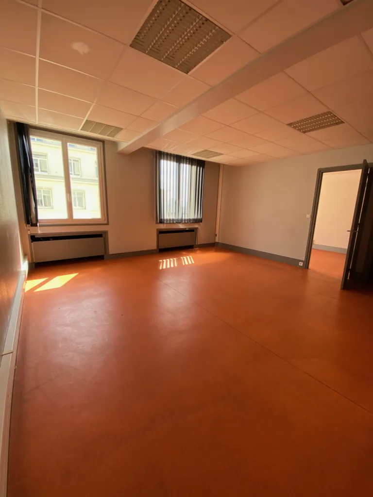 LE HAVRE - A LOUER Bureaux de 835 m² divisibles à partir de 370 m² dans l'immeuble Le Franklin Building