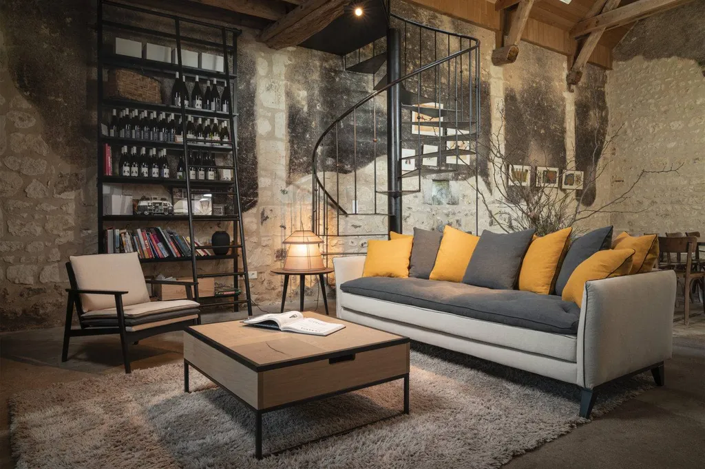 canapé 3 places gris avec 9 coussins à hyères près de la garde