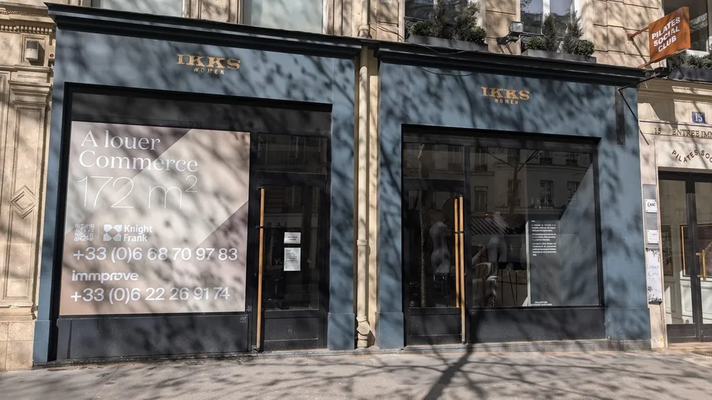 Habillage pour mettre en valeur un local commercial rue Tronchet Paris 8