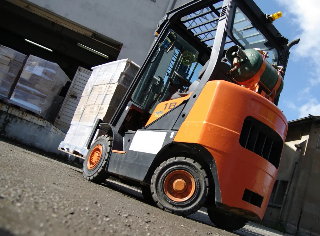 Mise à disposition de caristes CACES R489 et R486 pour entrepôts logistiques, ateliers industriels et chantiers de transfert à Lyon, Marseille et Paris