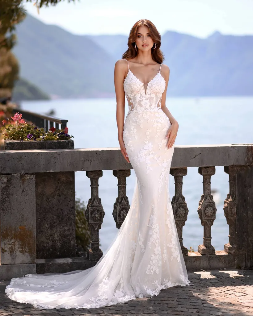 Robe de mariée sirène décolleté V à Marseille