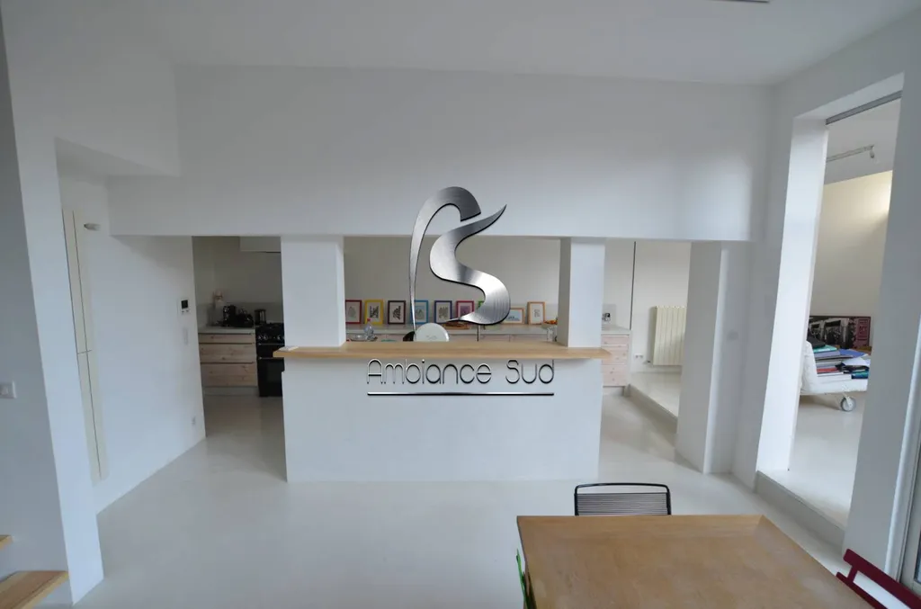 Béton ciré blanc pour salle à manger Saint-Tropez Var 83