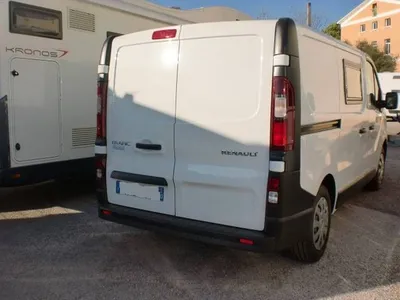VUE EXTERIEUR FOURGON