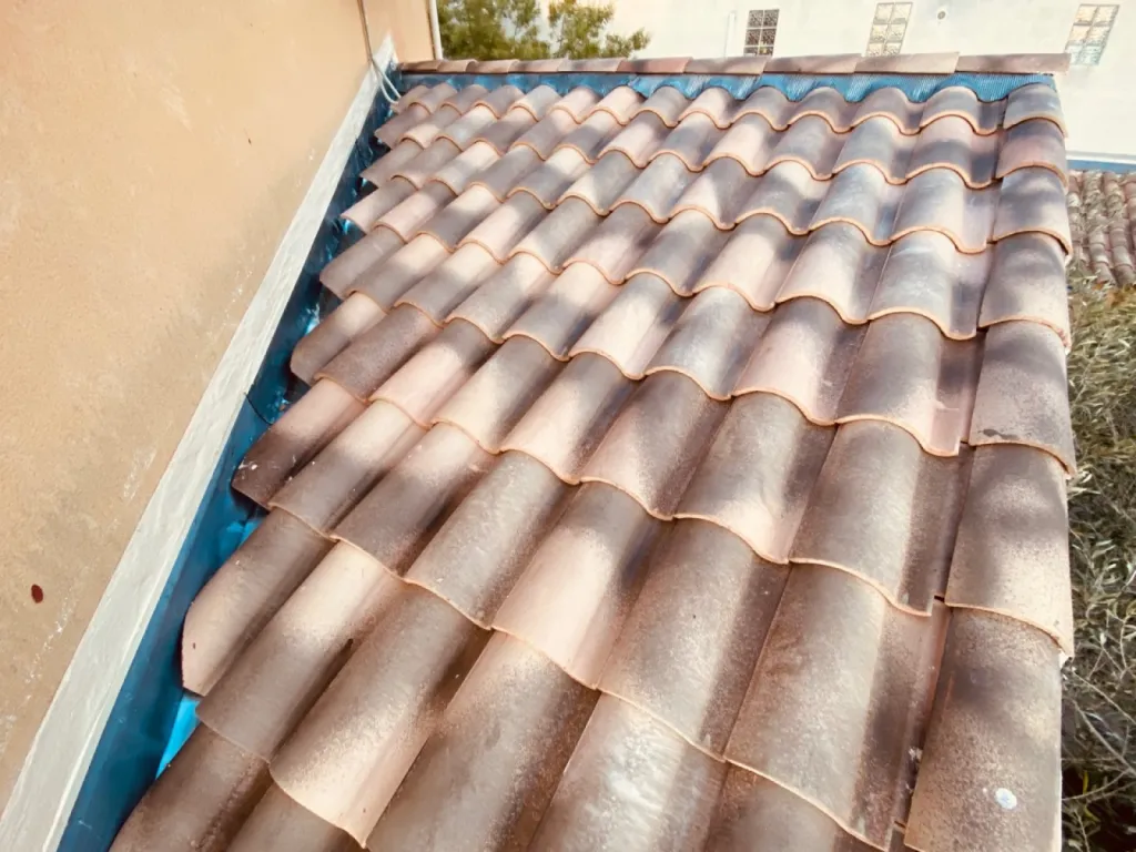 Changement d’une partie de toiture de maison sur Ensuès-la-Redonne près de Martigues