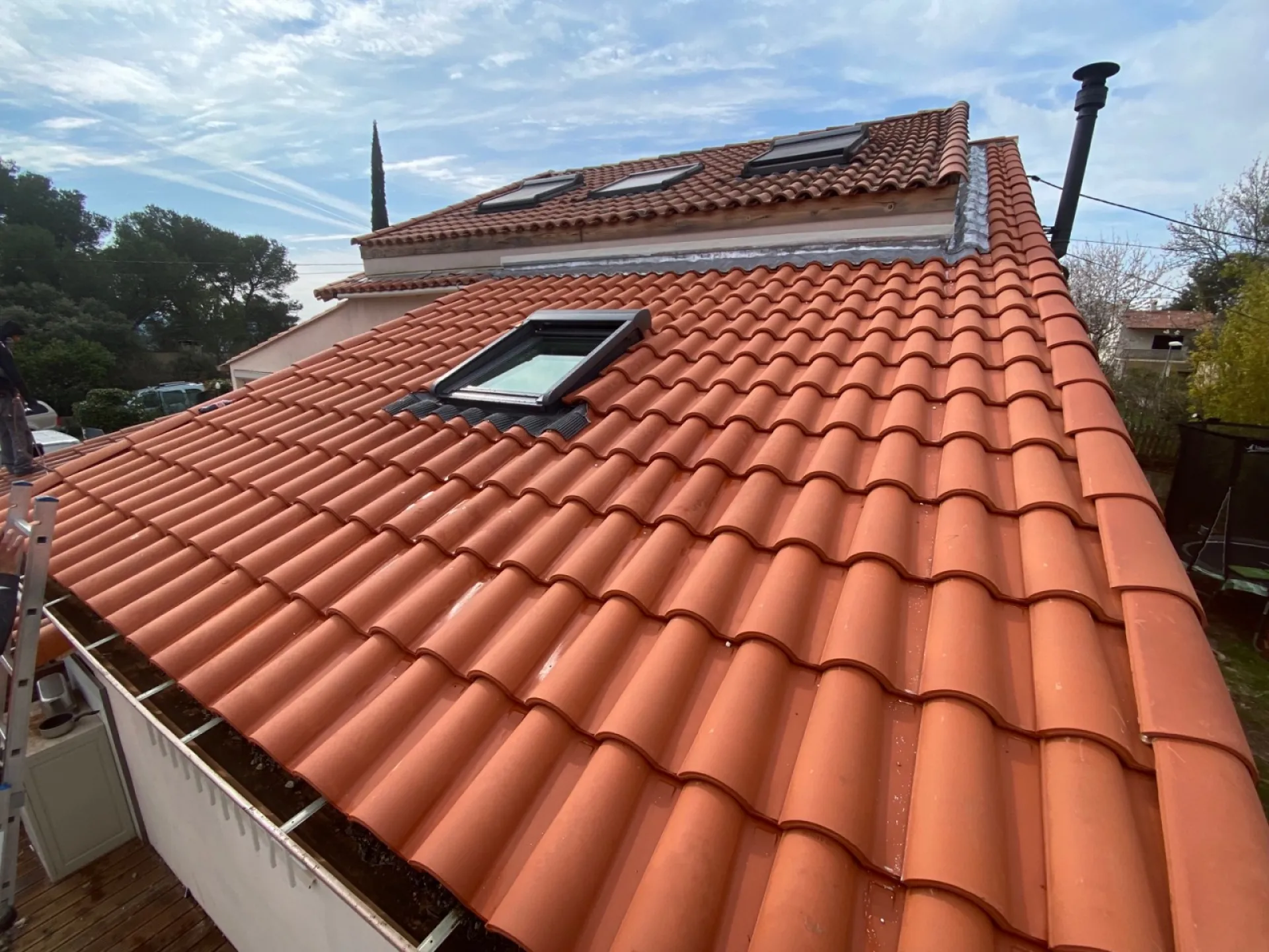 toiture fini en romane près de aix en provence