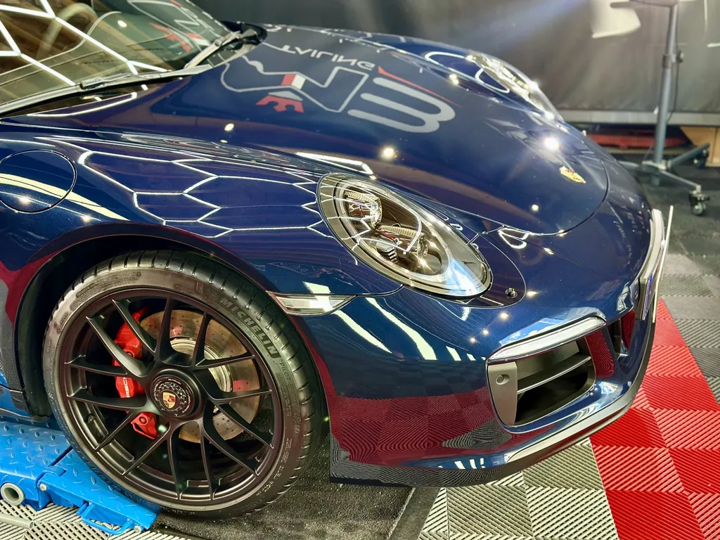 Traitement céramique lyon protection carrosserie dans l’ouest lyonnais spécialiste Porsche 