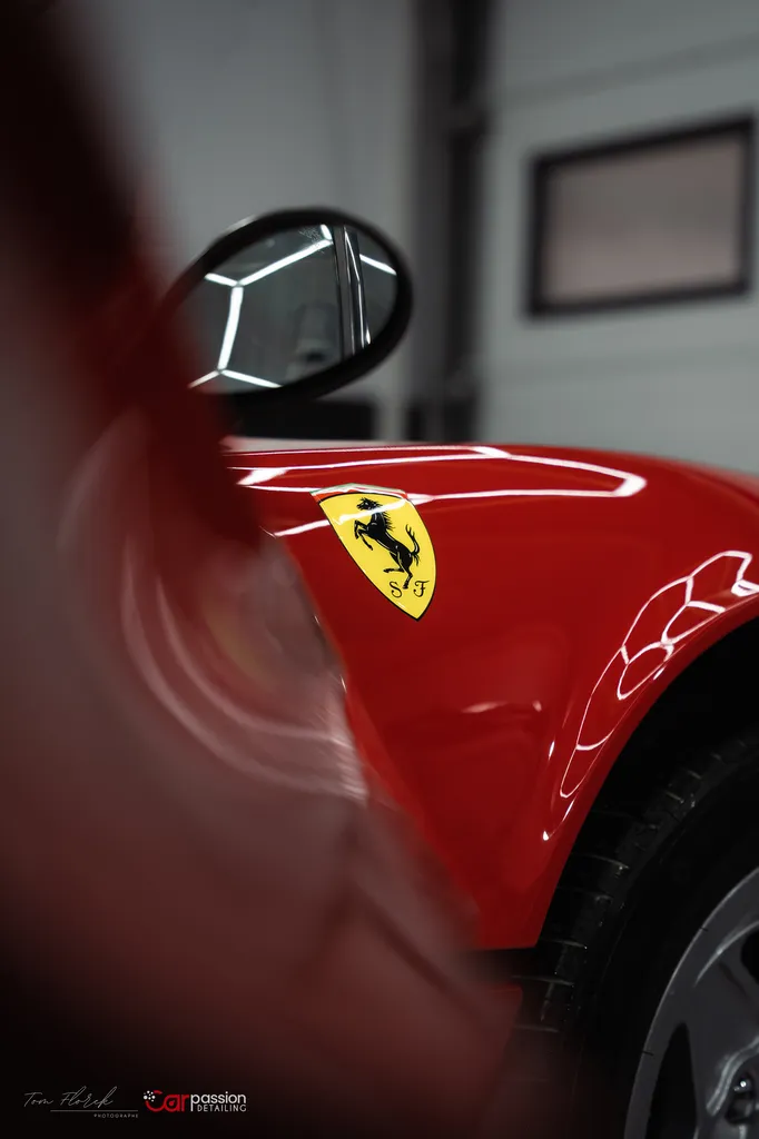 Pourquoi un lavage spécialisé est-il indispensable pour préserver durablement une Ferrari 308 GTB de collection près de Compiègne ?