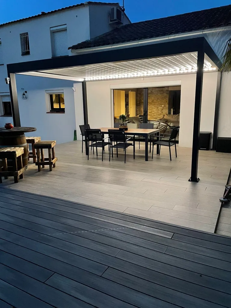 Pergola bioclimatique en aluminium sur Martigues 