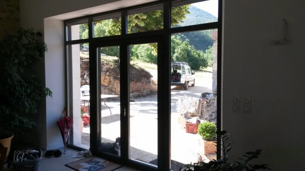 Rénovation en menuiserie aluminium Buis les Baronnies 