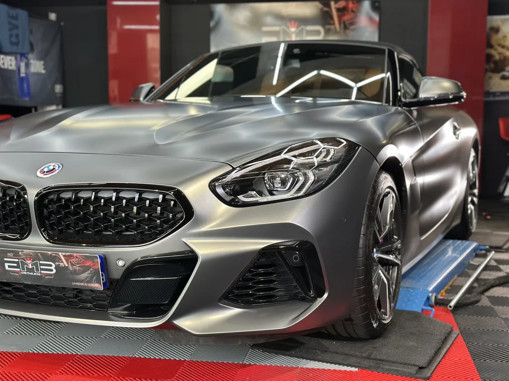 Traitement céramique Gyeon sur BMW Z4 Matte – EMB Detailing à Vaugneray (près de Lyon)