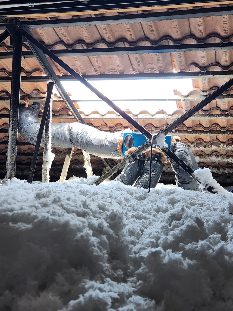 Installation d'une VMC Hygro Réglable à Vidauban par ClimElec+