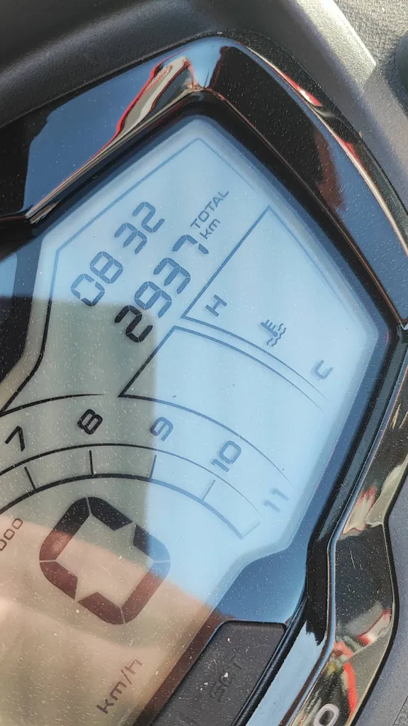 PIAGGIO BEVERLY DEEP-BLACK 300 DU 11/2023 AVEC 3000 KM.