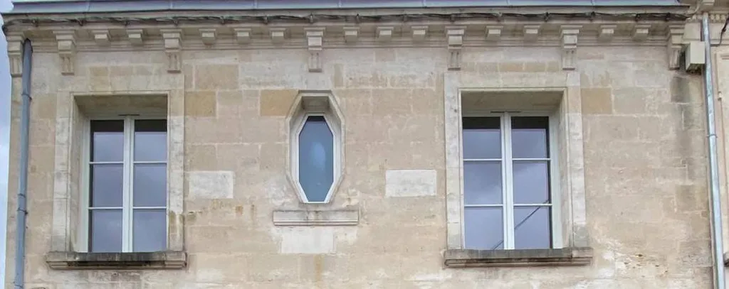 Pose en rénovation de fenêtre bois double vitrage sur Bordeaux