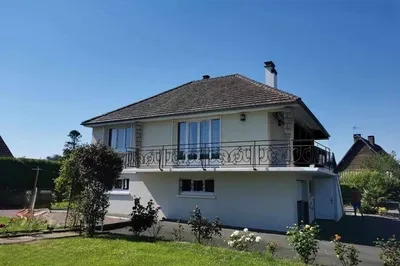 Rare à la vente, Maison type Pavillon avec beau terrain paysagé, proche du centre-ville de Honfleur 14600