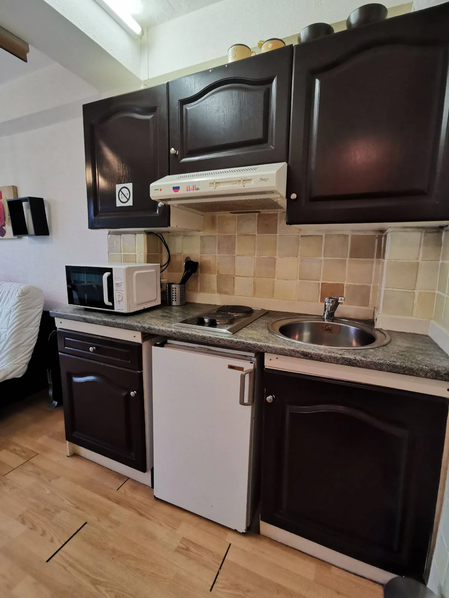 Vente studette Cassis en rez-de-chaussée dans une résidence sécurisée derrière le port