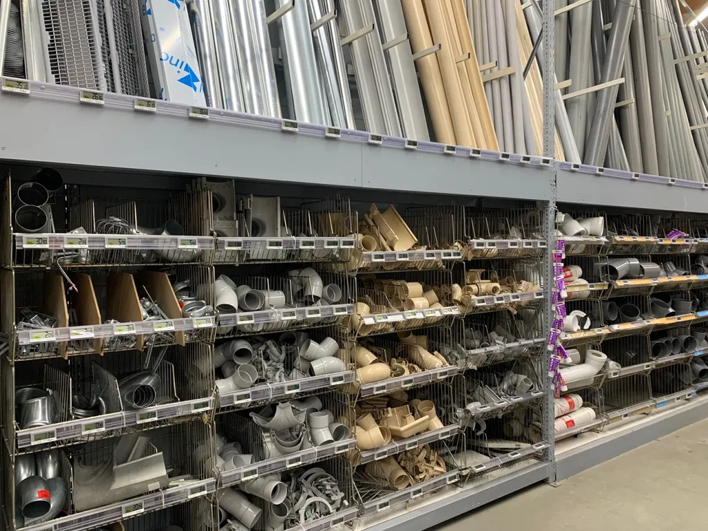 Tuyaux, gouttières et accessoires