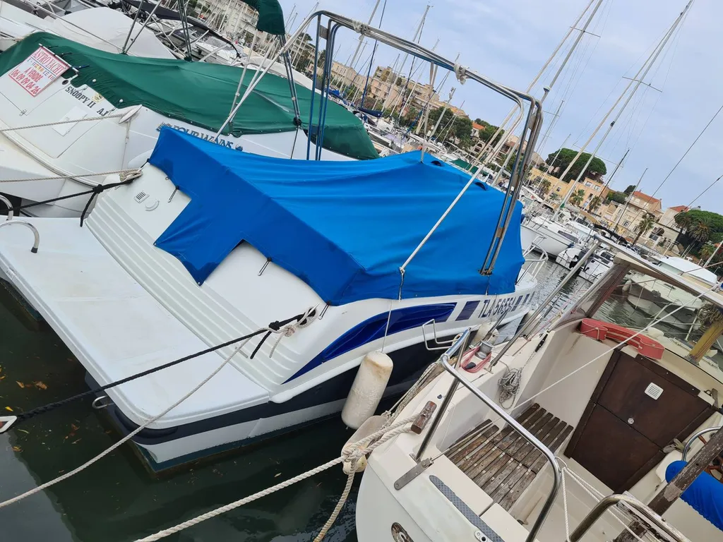 Bateau vedette en vente d'occasion à Bandol