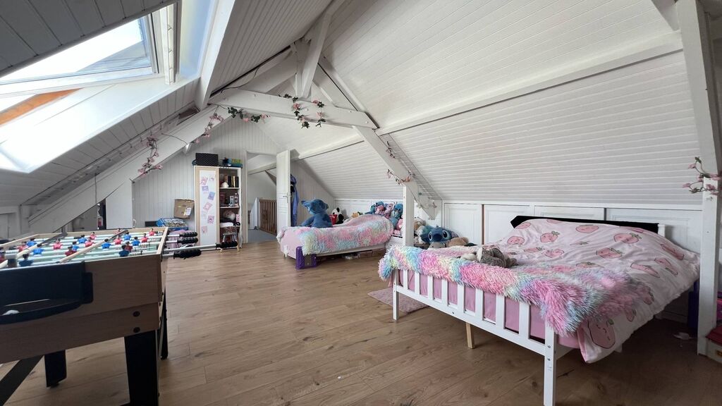 CONTEMPORAINE D'EXCEPTION A 10 MINUTES DU LITTORAL