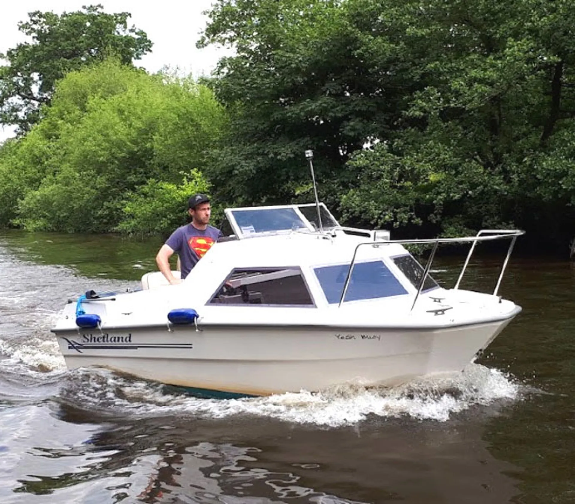 Stage permis fluvial à Hyères pour navigation sur canaux et rivières françaises avec apprentissage des règles de signalisation fluviale