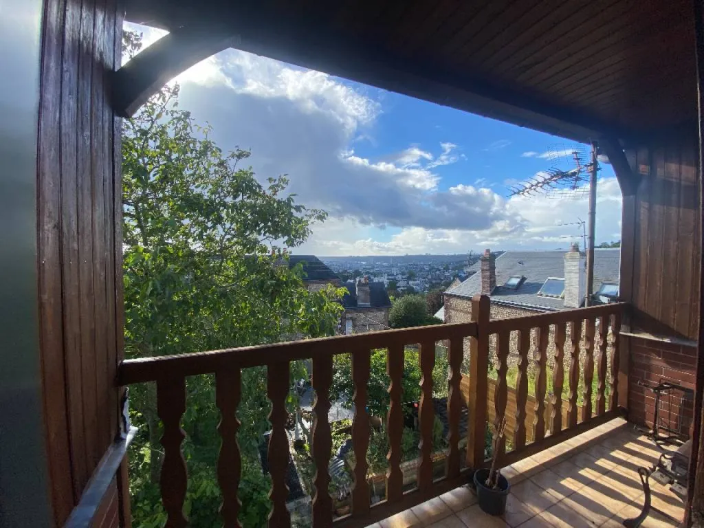 Achetez une maison de 95 m2 avec 2 chambres à proximité de la gare de ROUEN 76000 Quartier Jouvenet